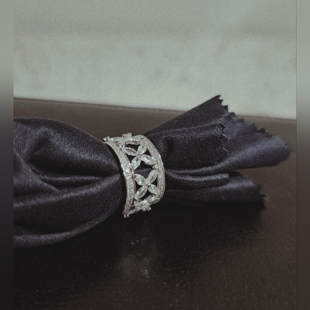 Silver ring 💍 - Picture 2 of 6